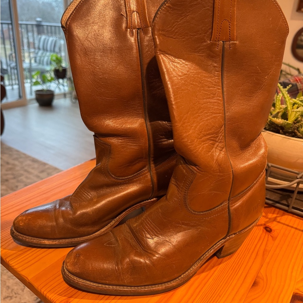 Vintage Frye Made in USA Pull-on Leather Boots
